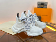 Load image into Gallery viewer, Louis Vuitton Archlight Sneaker
