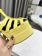Load image into Gallery viewer, Versace La Medusa Platform Sandals

