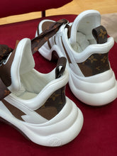 Load image into Gallery viewer, Louis Vuitton Archlight Sneaker
