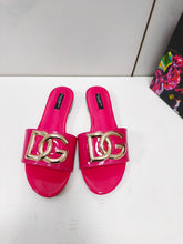 Load image into Gallery viewer, Dolce &amp; Gabbana Polished Calfskin Sliders with DG logo
