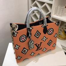 Load image into Gallery viewer, Louis Vuitton OnTheGo GM Bag
