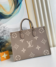 Load image into Gallery viewer, Louis Vuitton OnTheGo MM Tote Bag
