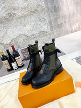 Load image into Gallery viewer, Louis Vuitton Metropolis Flat Ranger Boots
