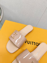 Load image into Gallery viewer, Louis Vuitton Shake Flat Mule
