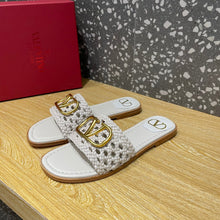 Load image into Gallery viewer, Valentino Vlogo Signature Flat Slide
