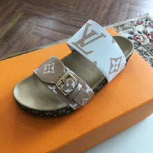 Load image into Gallery viewer, Louis Vuitton Bom Dia Flat Mule
