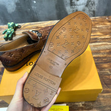 Load image into Gallery viewer, Louis Vuitton Loafer
