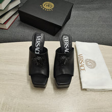 Load image into Gallery viewer, Versace LA MEDUSA PLATFORM MULES
