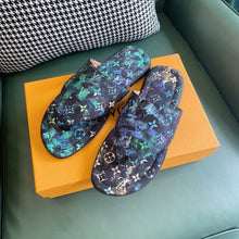 Load image into Gallery viewer, Louis Vuitton Men Slippers
