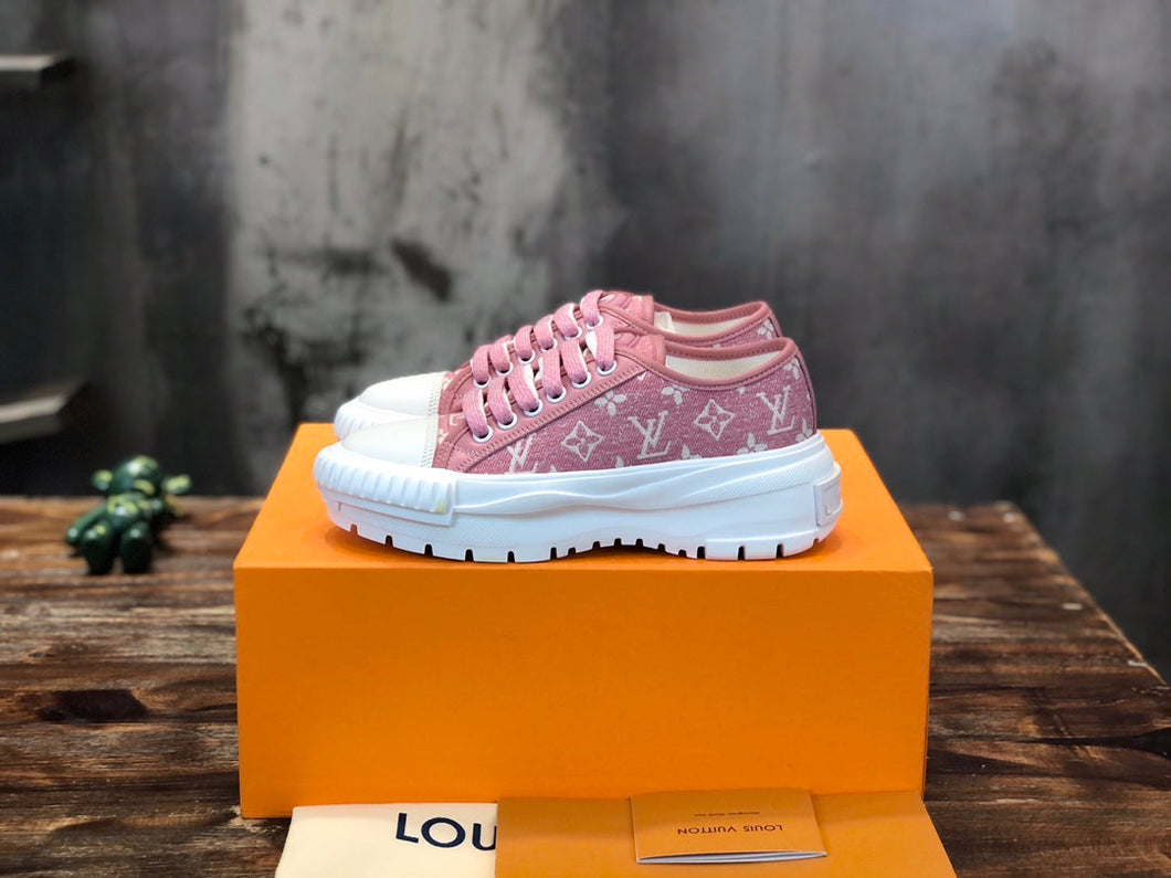 Louis Vuitton Squad Sneakers