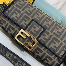 Load image into Gallery viewer, Fendi Baguette Bag - LUXURY KLOZETT
