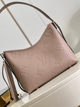 Load image into Gallery viewer, Louis Vuitton Carryall PM Bag
