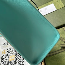 Load image into Gallery viewer, Gucci Tiger GG Medium Tote Bag
