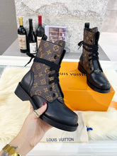 Load image into Gallery viewer, Louis Vuitton Metropolis Flat Ranger Boots
