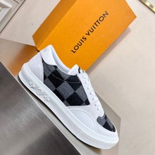 Load image into Gallery viewer, Louis Vuitton Ollie Sneakers

