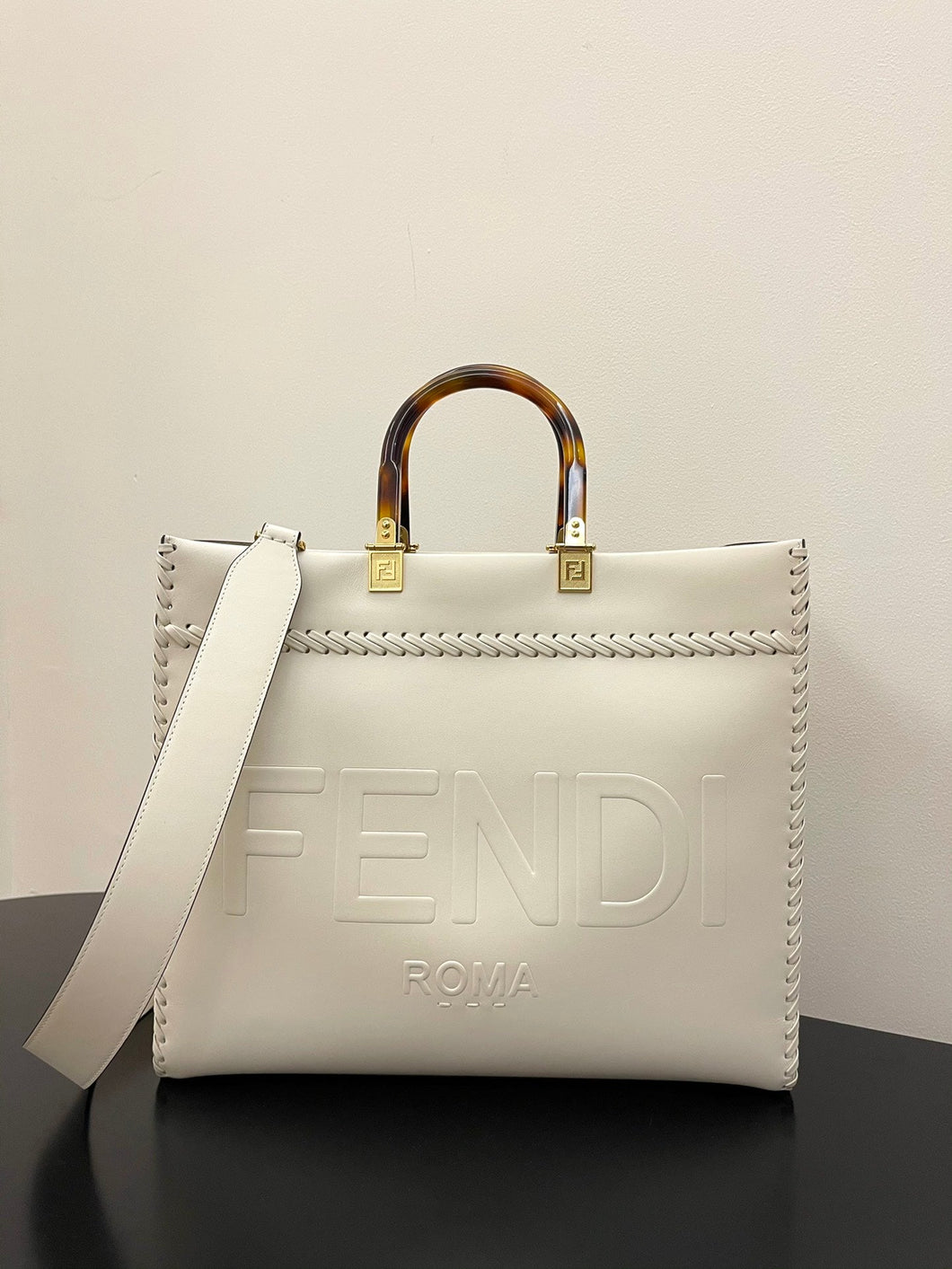 Fendi Sunshine Shopper Medium Bag