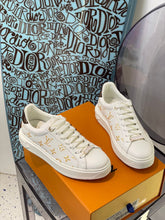 Load image into Gallery viewer, Louis Vuitton Time Out Sneakers
