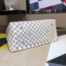 Load image into Gallery viewer, Louis Vuitton Artsy MM Bag
