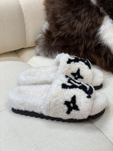 Load image into Gallery viewer, Louis Vuitton Magnetic Mule

