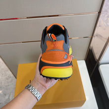 Load image into Gallery viewer, Louis Vuitton Runner Tatic Sneakers
