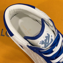 Load image into Gallery viewer, Louis Vuitton Ollie  Sneakers
