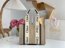 Load image into Gallery viewer, Chloe Medium Woody Bag
