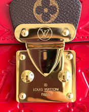 Load image into Gallery viewer, Louis Vuitton Spring Street Bag
