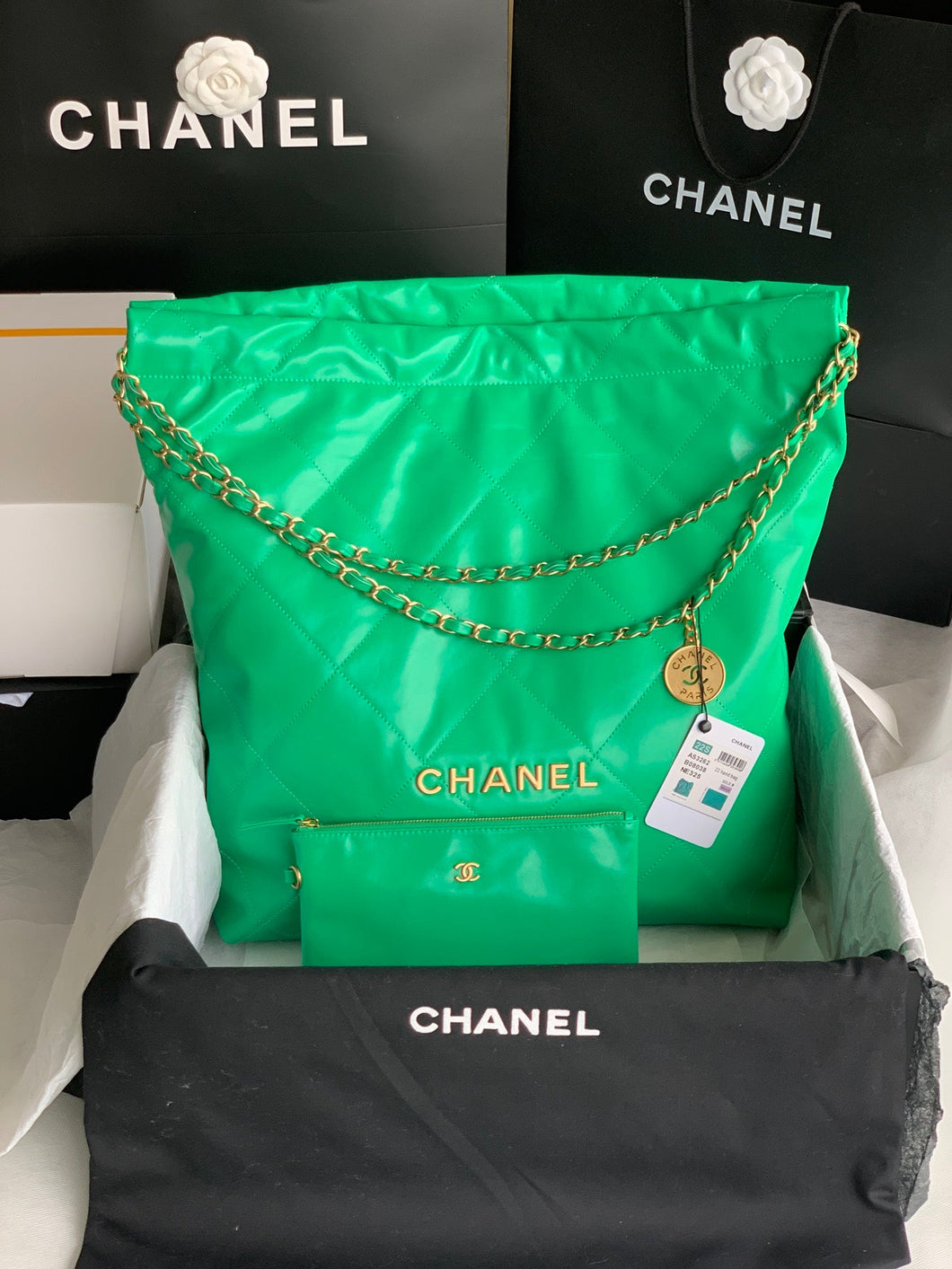 Chanel 22 Medium Handbag