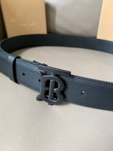 Load image into Gallery viewer, Burberry Leather Belt
