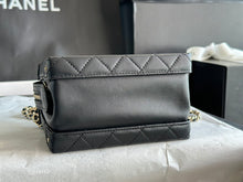 Load image into Gallery viewer, Chanel Vanity Case Bag
