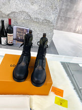 Load image into Gallery viewer, Louis Vuitton Metropolis Flat Ranger Boots
