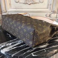 Load image into Gallery viewer, Louis Vuitton Graceful MM Bag
