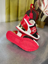Load image into Gallery viewer, Louis Vuitton Run a way Sneakers

