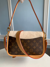 Load image into Gallery viewer, Louis Vuitton Diane Bag
