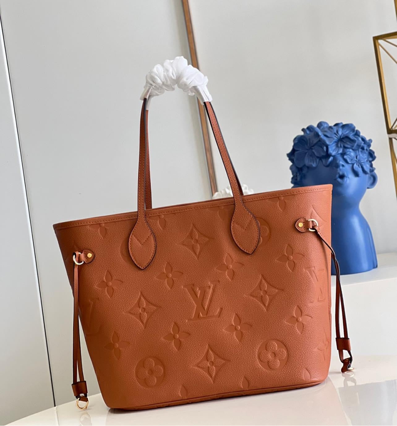 Louis Vuitton Neverfull Tote 372000