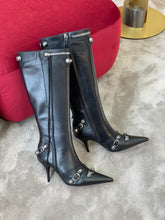 Load image into Gallery viewer, Balenciaga Cagole 90MM Boots
