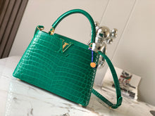 Load image into Gallery viewer, Louis Vuitton Capucines BB Bag
