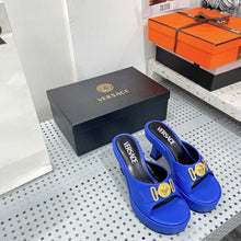 Load image into Gallery viewer, Versace  Medusa Biggie Mule
