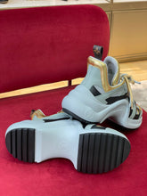 Load image into Gallery viewer, Louis Vuitton Archlight Sneaker
