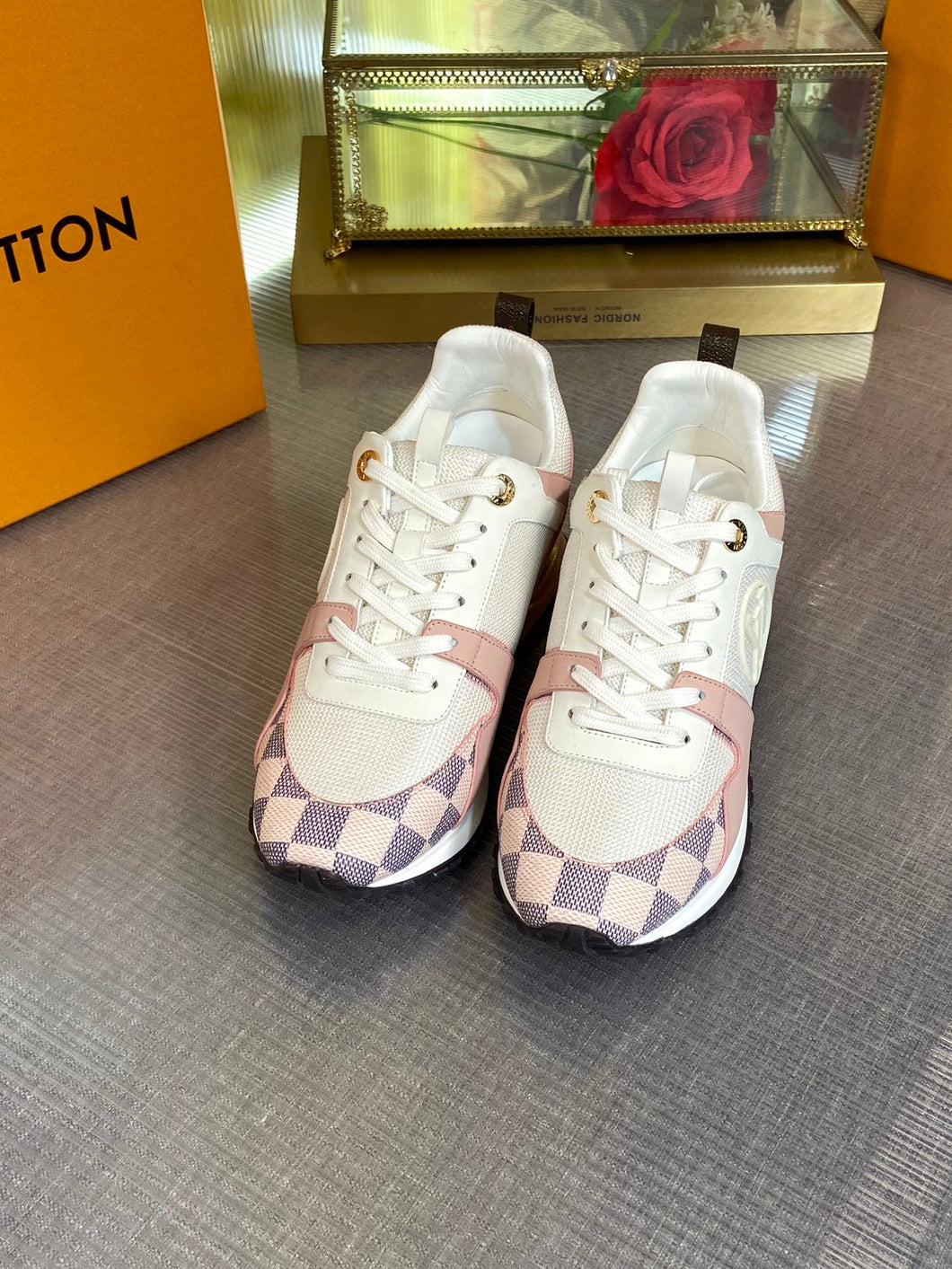 Louis Vuitton Run a way Sneakers