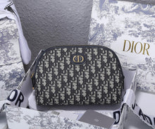 Load image into Gallery viewer, Christian Dior 30 Montaigne Beauty Pouch
