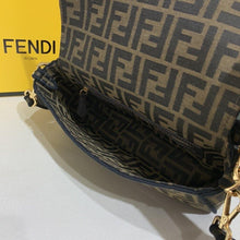 Load image into Gallery viewer, Fendi Baguette Bag - LUXURY KLOZETT
