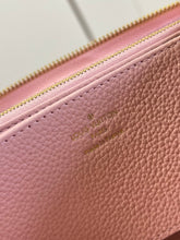 Load image into Gallery viewer, Louis Vuitton Zippy Wallet
