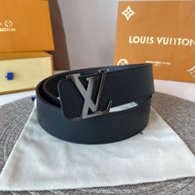 Load image into Gallery viewer, Louis Vuitton Belt
