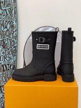 Load image into Gallery viewer, Louis Vuitton Territory Half  Boots
