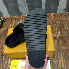 Load image into Gallery viewer, Louis Vuitton Slide
