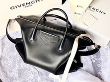 Load image into Gallery viewer, Givenchy Medium Antigona Soft Bag In Smooth Leather
