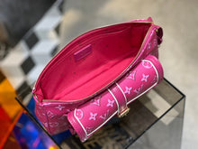 Load image into Gallery viewer, Louis Vuitton Maxi Multi-Pochette Bag
