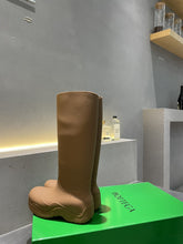 Load image into Gallery viewer, Bottega Veneta Puddle Boots
