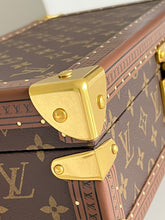 Load image into Gallery viewer, Louis Vuitton  8 Watch Case
